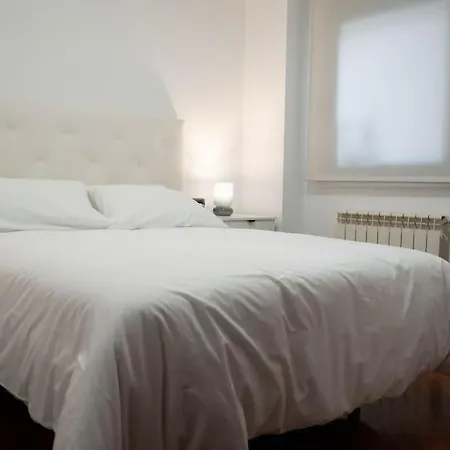 Apartament 1 *
